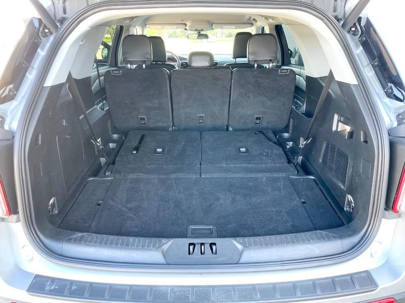 used 2024 Ford Explorer car, priced at $37,998