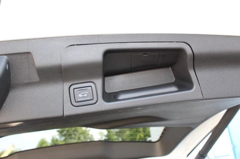 used 2023 GMC Acadia car, priced at $30,998
