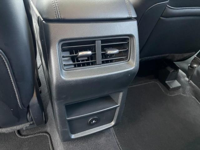 used 2024 Ford Edge car, priced at $27,498