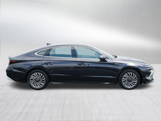 used 2025 Hyundai Sonata Hybrid car, priced at $35,990