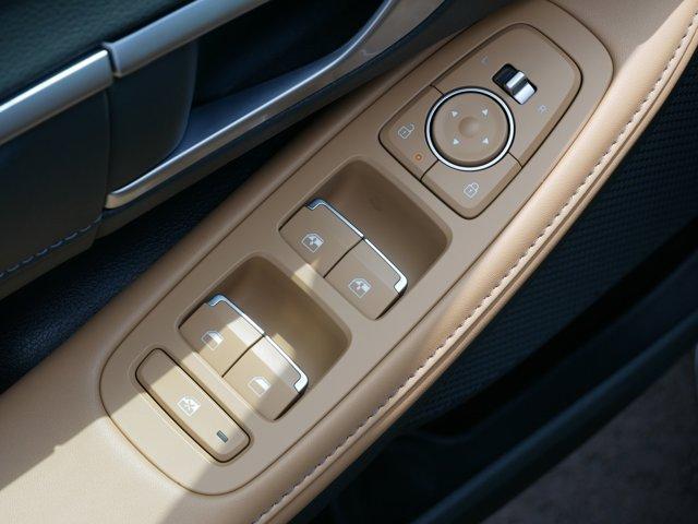 used 2025 Hyundai Sonata Hybrid car, priced at $35,990