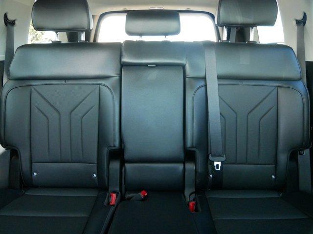 used 2025 Hyundai Santa Fe car, priced at $37,999