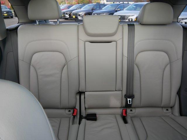 used 2011 Audi Q5 car, priced at $9,490