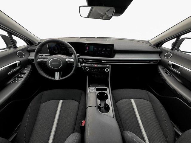 new 2025 Hyundai Sonata Hybrid car, priced at $31,758