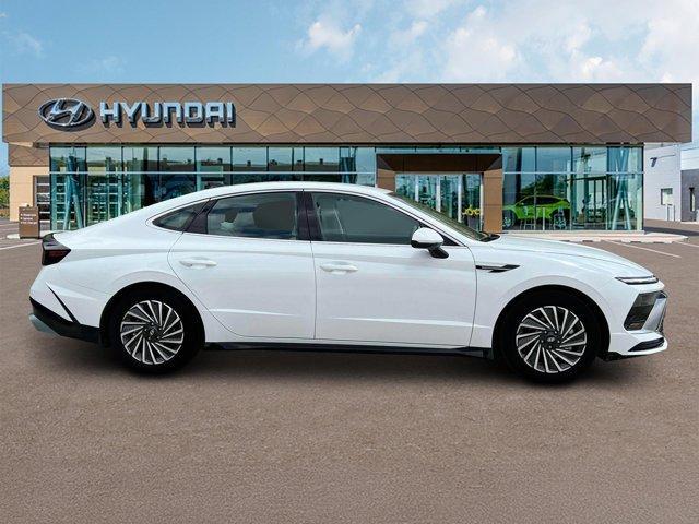 new 2025 Hyundai Sonata Hybrid car, priced at $31,758