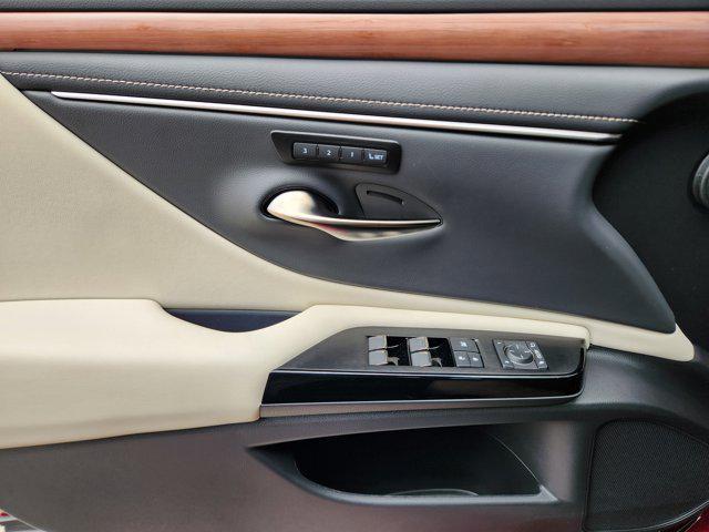 new 2025 Lexus ES 350 car, priced at $50,510