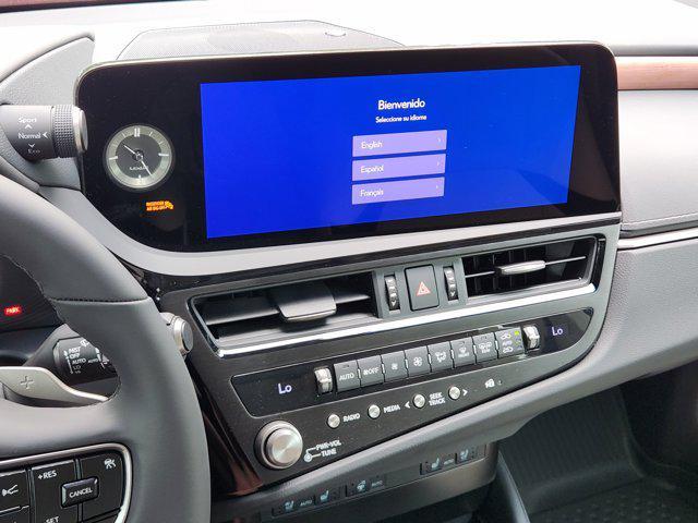 new 2025 Lexus ES 350 car, priced at $50,510