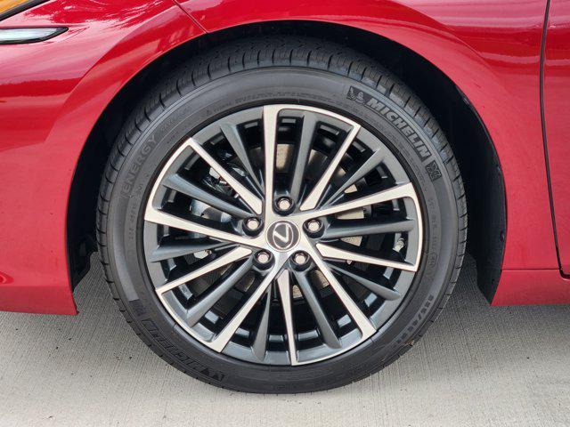 new 2025 Lexus ES 350 car, priced at $50,510