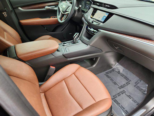 used 2025 Cadillac XT5 car, priced at $47,691