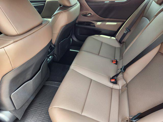 new 2025 Lexus ES 350 car, priced at $50,719
