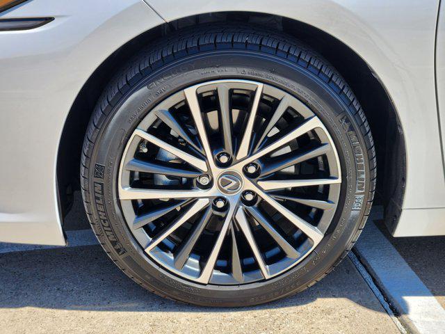 used 2024 Lexus ES 350 car, priced at $44,515