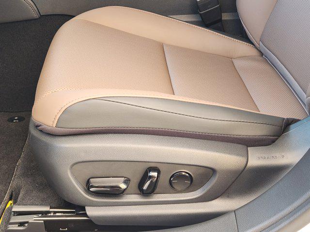 new 2025 Lexus ES 300h car, priced at $51,609