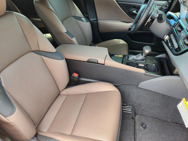new 2025 Lexus ES 350 car, priced at $50,489