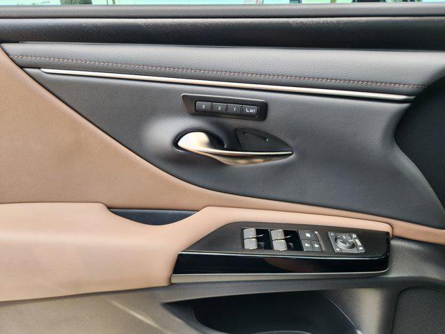 new 2025 Lexus ES 350 car, priced at $50,489