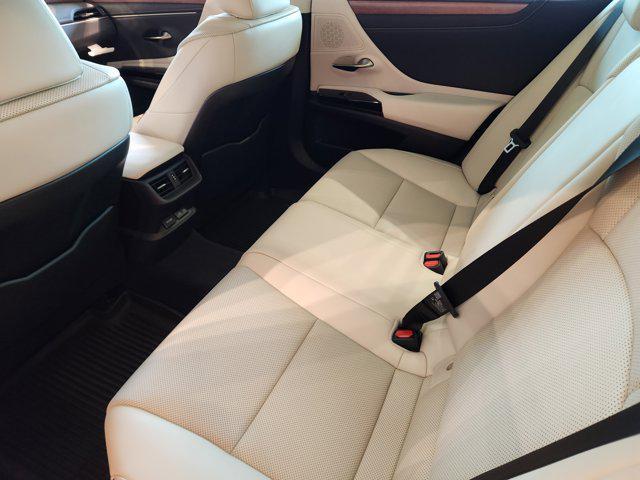 new 2025 Lexus ES 350 car, priced at $49,544