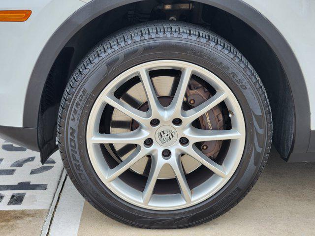 used 2021 Porsche Cayenne car, priced at $45,975