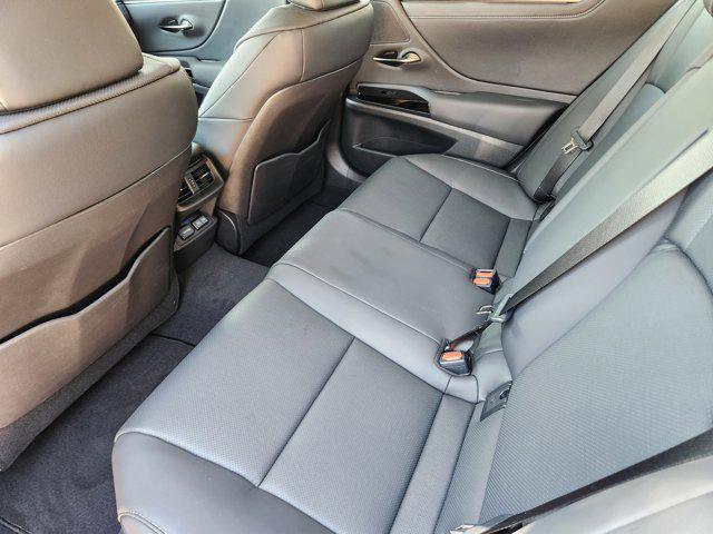new 2025 Lexus ES 350 car, priced at $49,790