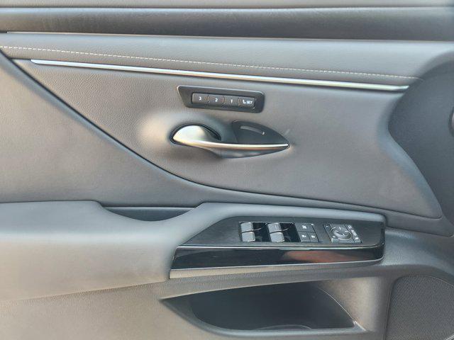 new 2025 Lexus ES 350 car, priced at $49,790