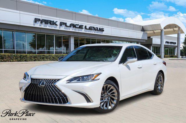 new 2025 Lexus ES 300h car, priced at $55,804