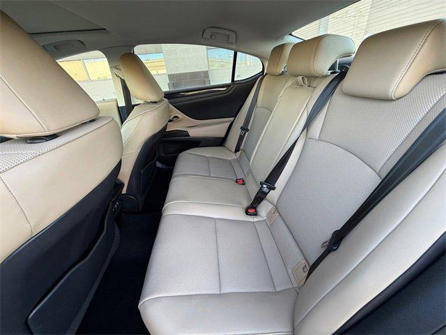 used 2020 Lexus ES 300h car, priced at $31,975