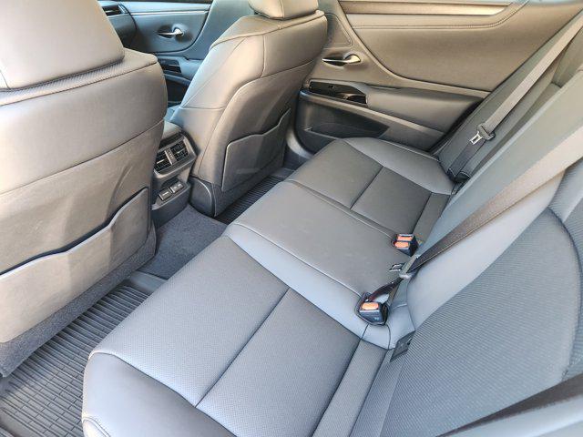 new 2025 Lexus ES 350 car, priced at $51,169