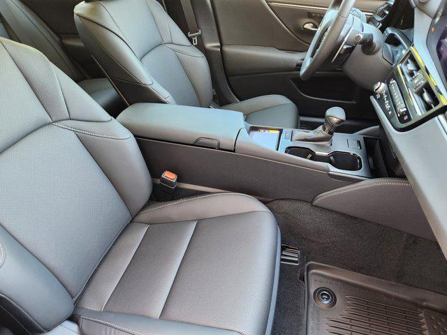 new 2025 Lexus ES 350 car, priced at $51,169