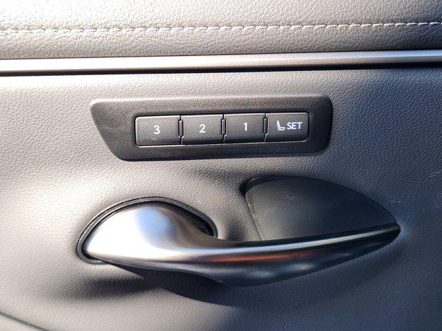 new 2025 Lexus ES 350 car, priced at $51,169