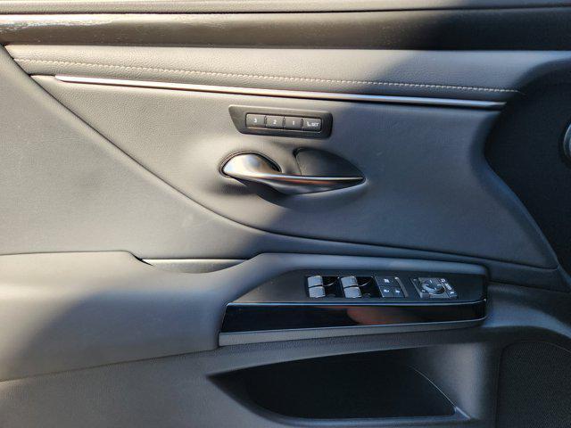 new 2025 Lexus ES 350 car, priced at $51,169