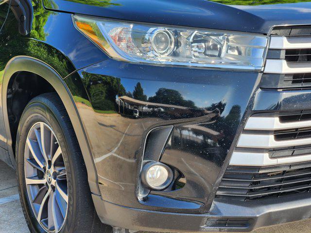 used 2018 Toyota Highlander car, priced at $17,444