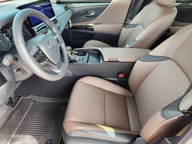 new 2025 Lexus ES 300h car, priced at $51,475