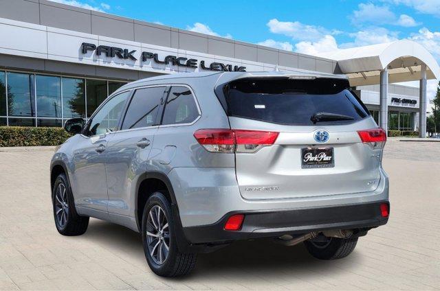 used 2018 Toyota Highlander Hybrid car, priced at $29,175