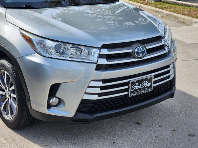 used 2018 Toyota Highlander Hybrid car, priced at $29,175