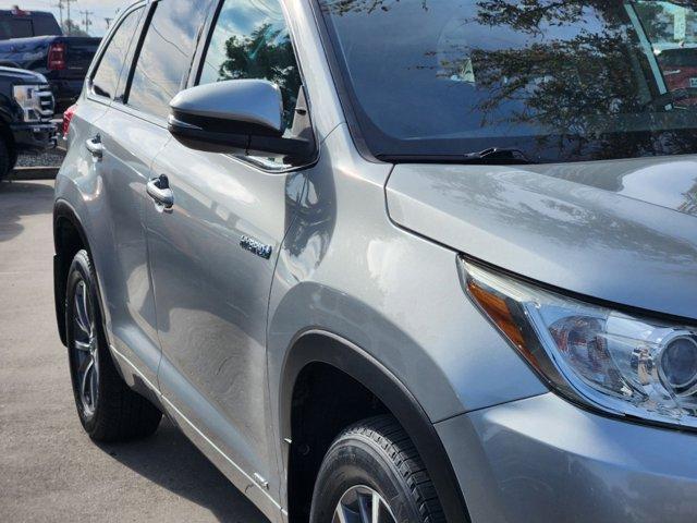 used 2018 Toyota Highlander Hybrid car, priced at $29,175