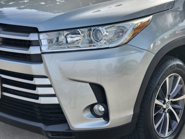 used 2018 Toyota Highlander Hybrid car, priced at $29,175