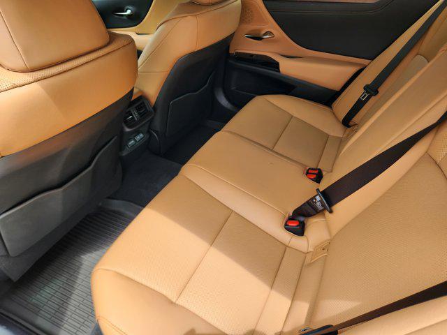 new 2025 Lexus ES 350 car, priced at $49,459
