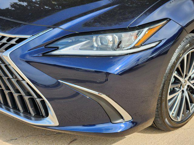 new 2025 Lexus ES 350 car, priced at $51,390