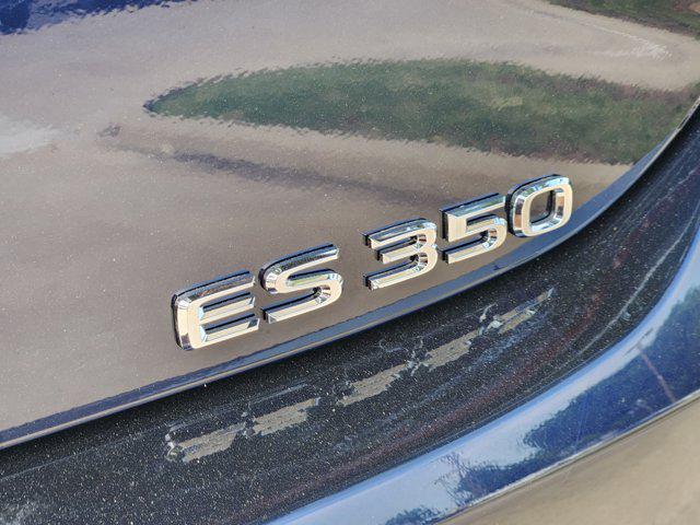new 2025 Lexus ES 350 car, priced at $51,390