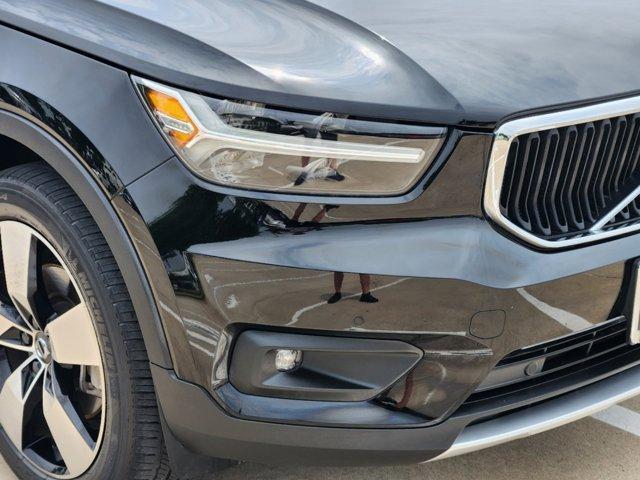 used 2021 Volvo XC40 car, priced at $29,993