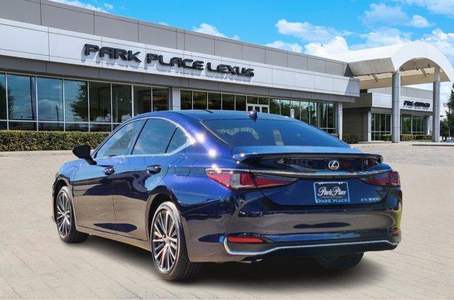 new 2025 Lexus ES 300h car, priced at $50,889