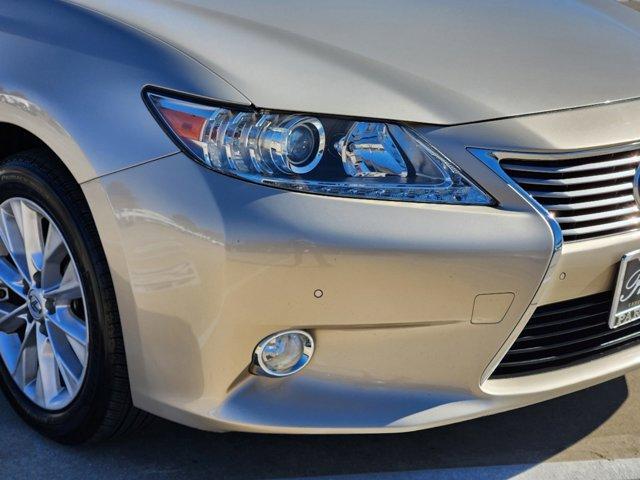 used 2013 Lexus ES 300h car, priced at $18,310