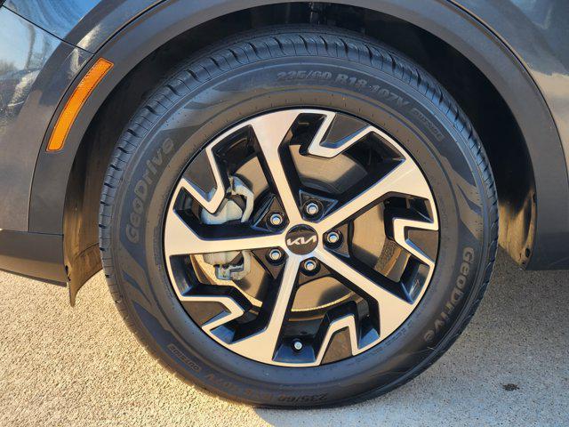 used 2023 Kia Sportage Hybrid car, priced at $24,128