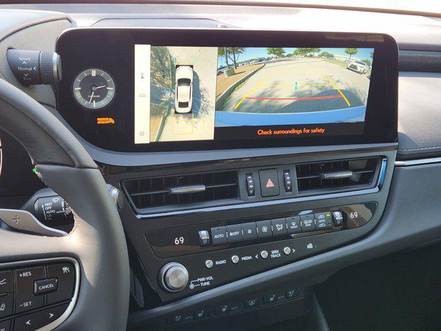 new 2025 Lexus ES 350 car, priced at $56,844