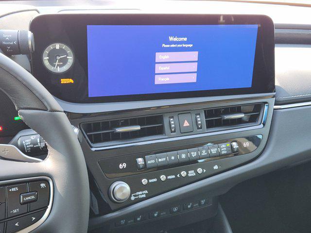 new 2025 Lexus ES 350 car, priced at $56,844