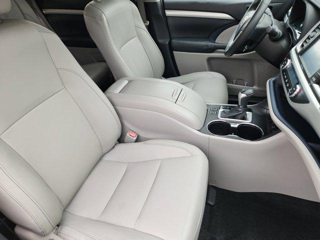 used 2014 Toyota Highlander car, priced at $16,944