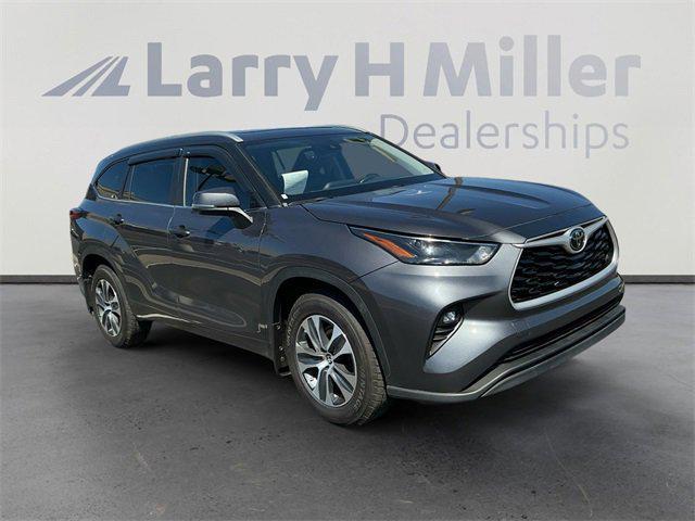 used 2023 Toyota Highlander car