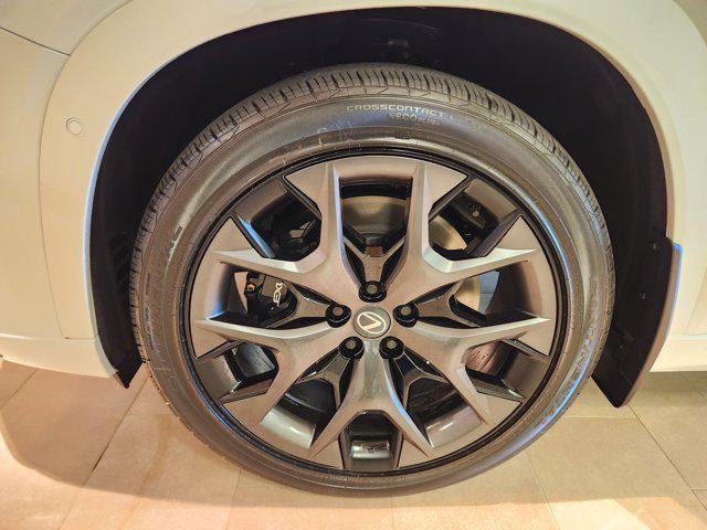 new 2026 Lexus TX 500h car, priced at $86,678