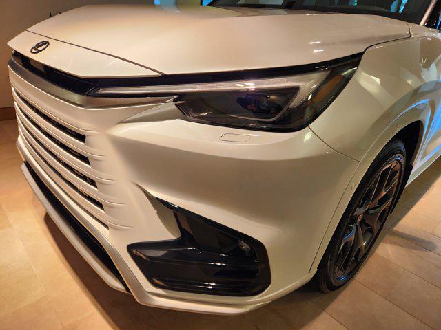 new 2026 Lexus TX 500h car, priced at $86,678