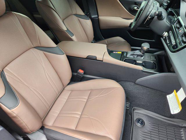 new 2025 Lexus ES 300h car, priced at $56,825