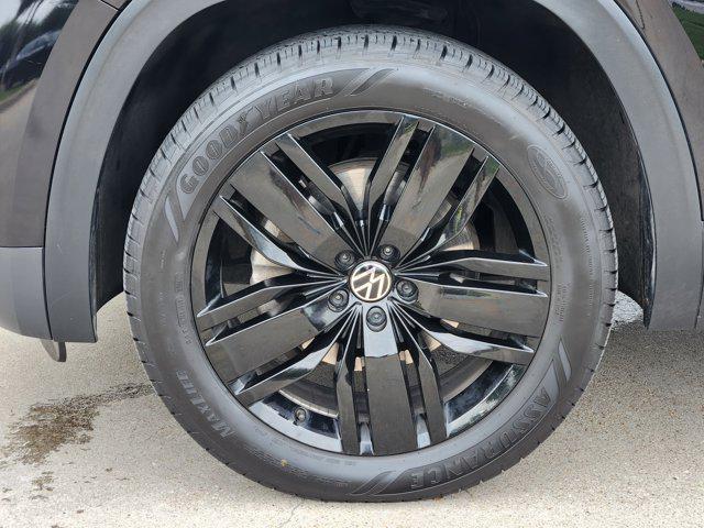 used 2020 Volkswagen Atlas Cross Sport car, priced at $21,488