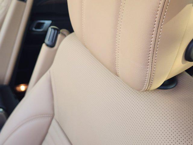 used 2024 Land Rover Discovery car, priced at $58,975